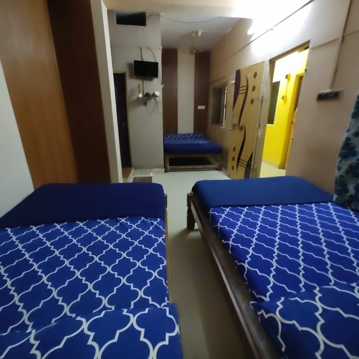 Cloud Nine Room